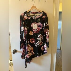 Agnes & Dora Black Berry Floral Tunic